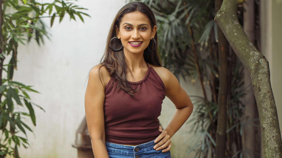 5 Ways to Style a Criss Cross Back Halter Top for Any Occasion