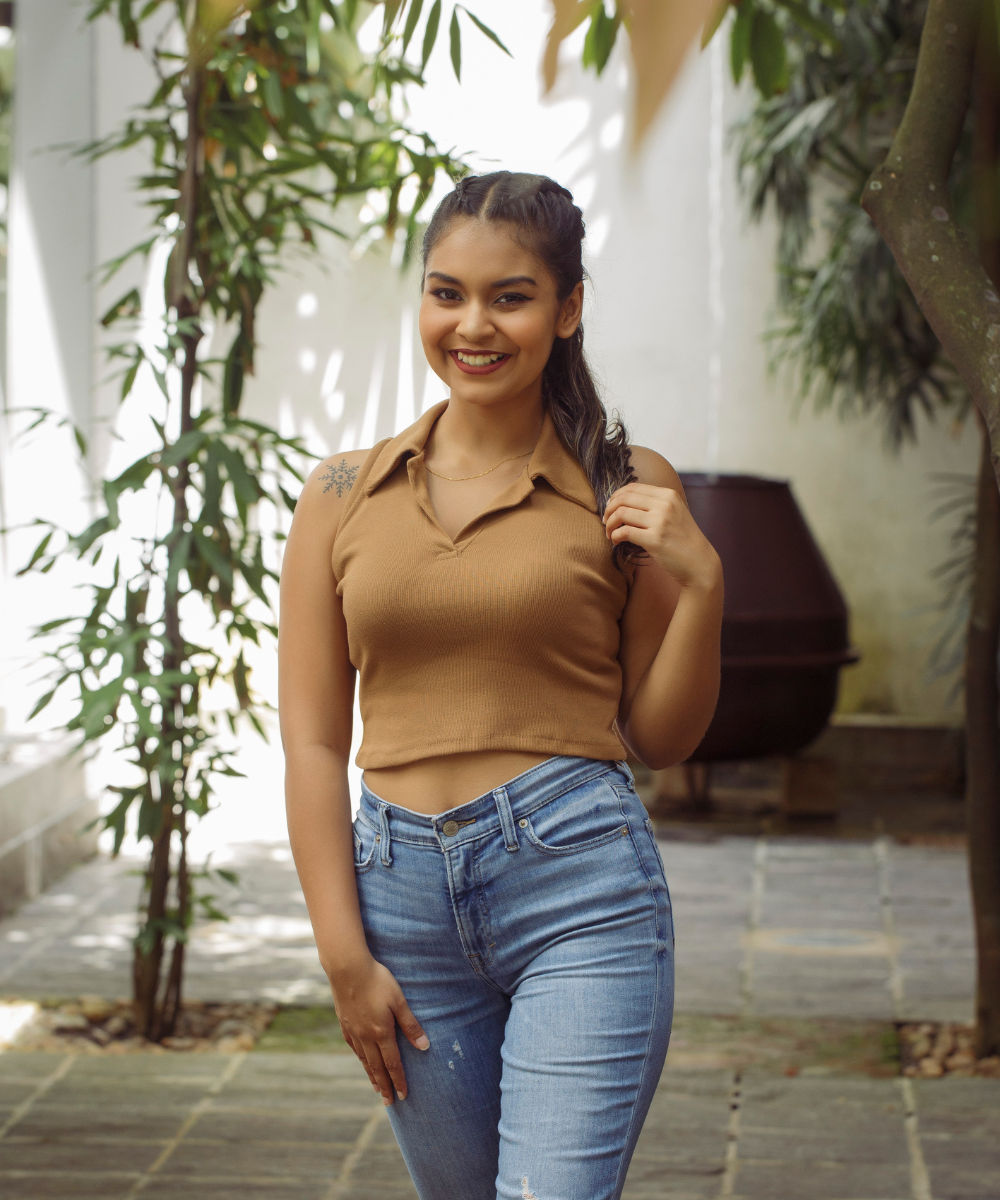 SLIM FIT CROPPED KNIT TOP