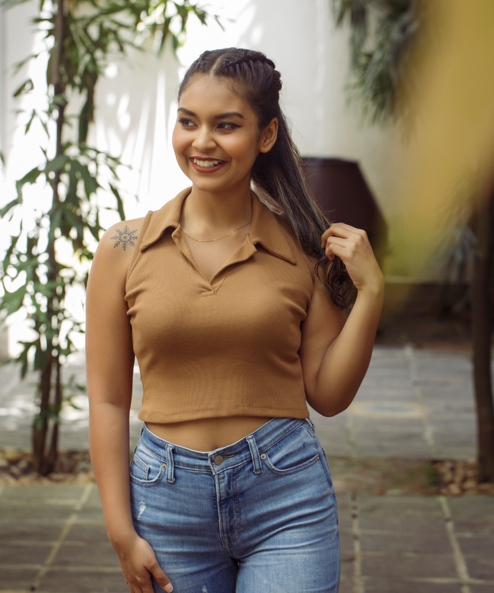 SOLID SLIM FIT CROPPED KNIT TOP 1