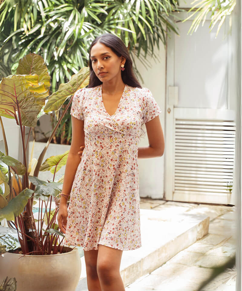 V NECK DUSTY FLORAL DRESS