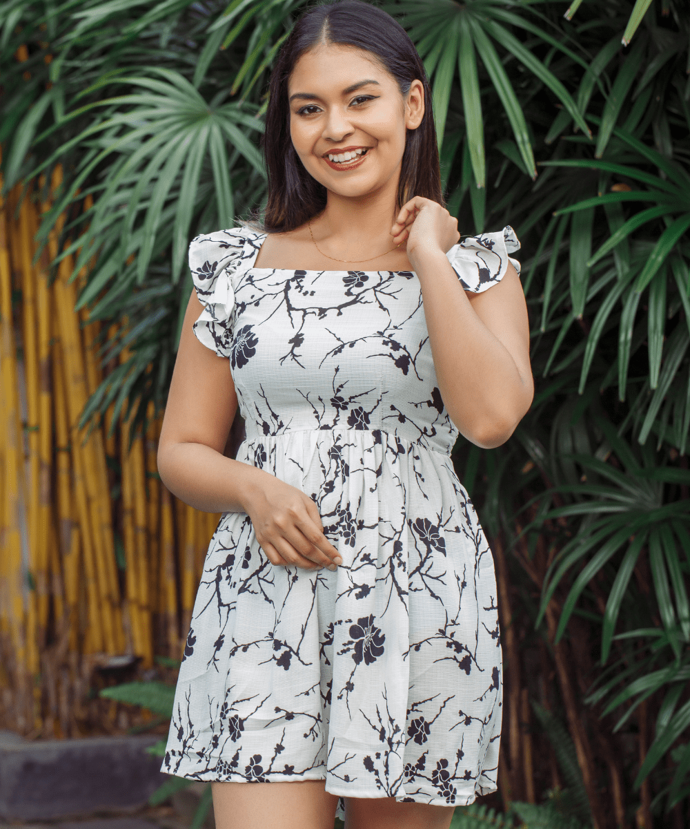 SLEP LINEN TIE BACK RUFFLE DETAILS