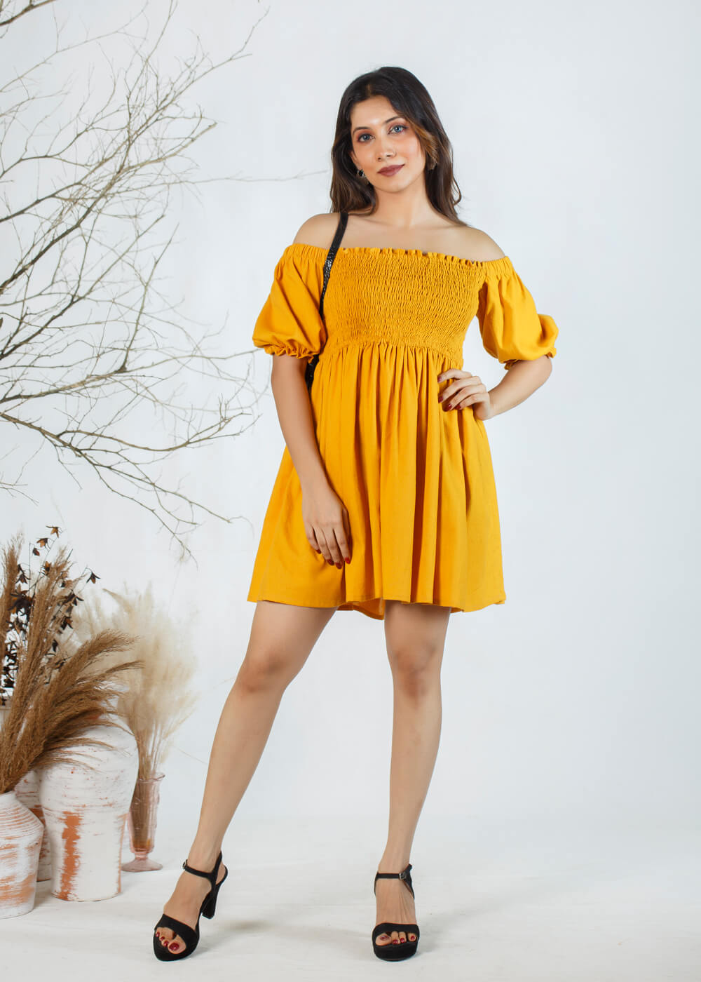 CO PUFF SLEEVE SMOKED MINI DRESS